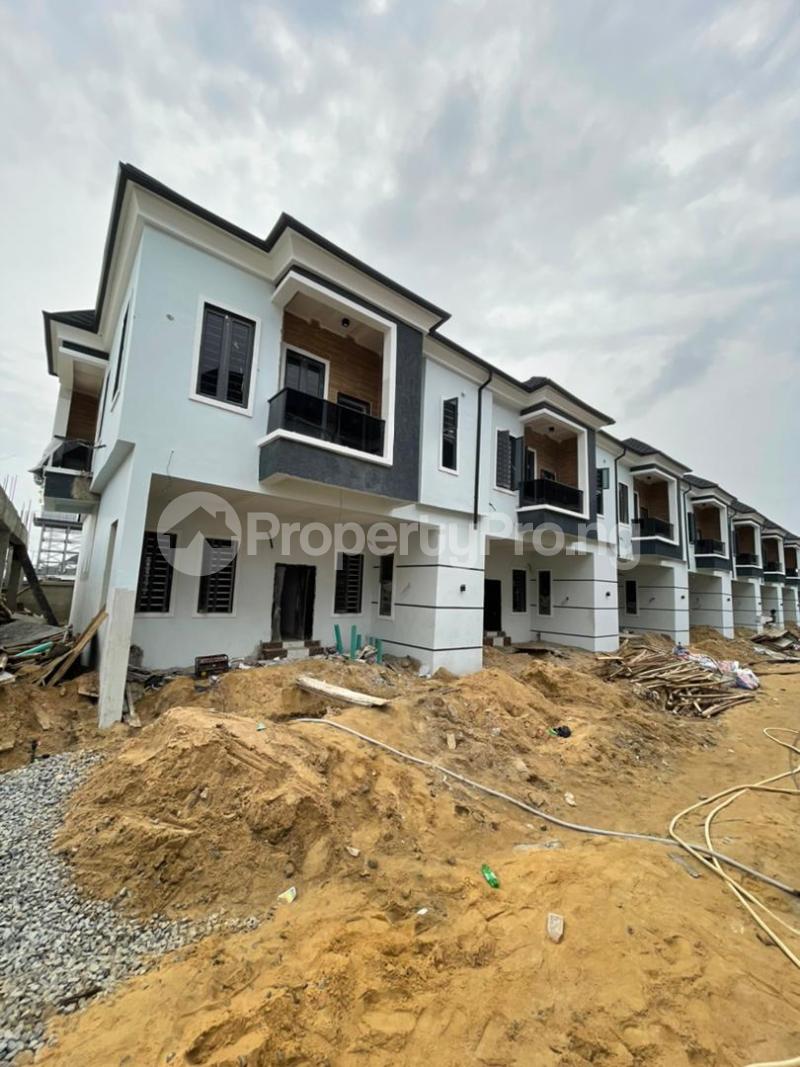 4 bedroom House for sale 2nd Toll Gate Lekki Lagos