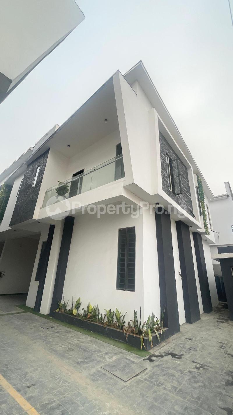 4 bedroom House for sale Ologolo Lekki Lagos