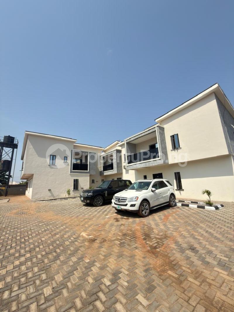 4 bedroom House for rent Ajah Abraham adesanya estate Ajah Lagos