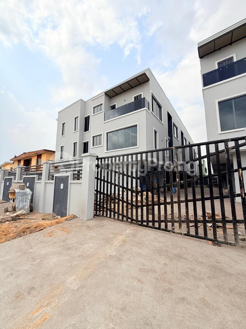 4 bedroom House for sale Ogba Lagos