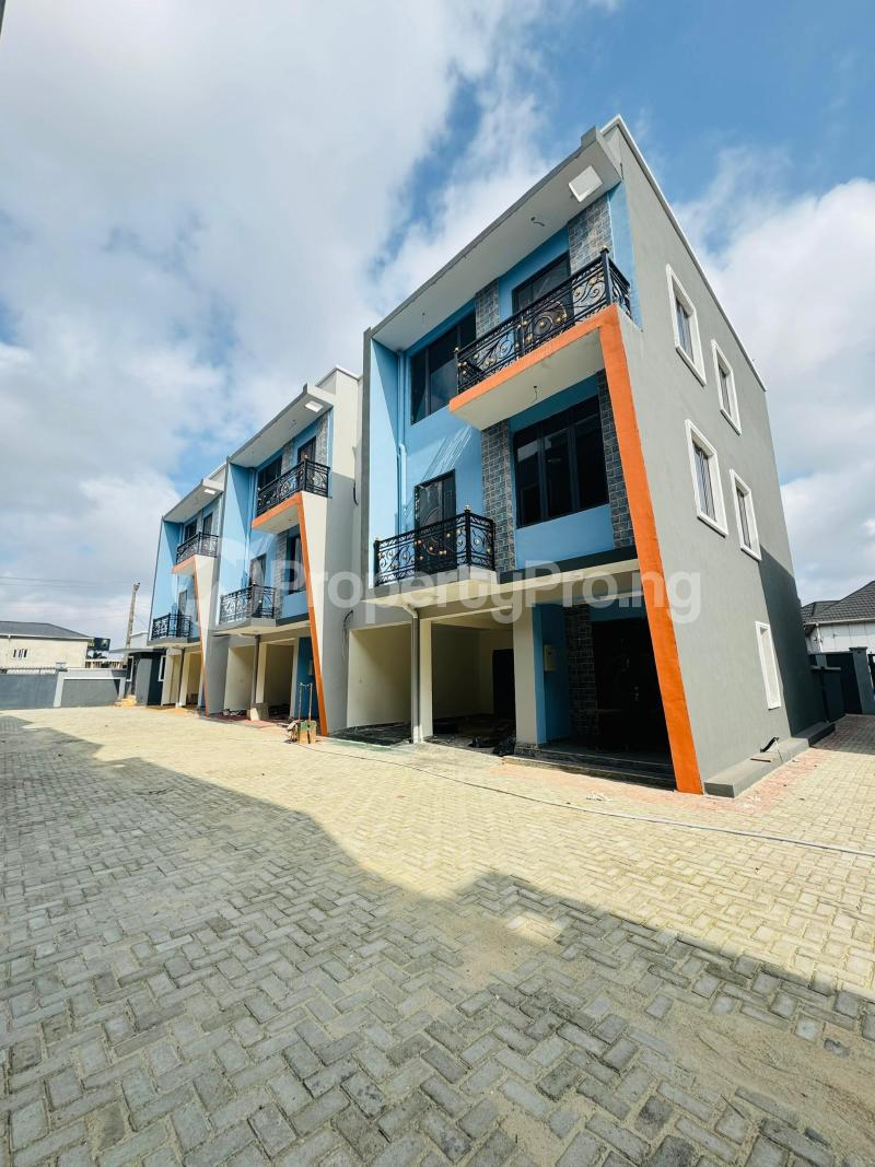 4 bedroom House for sale Yaba Lagos