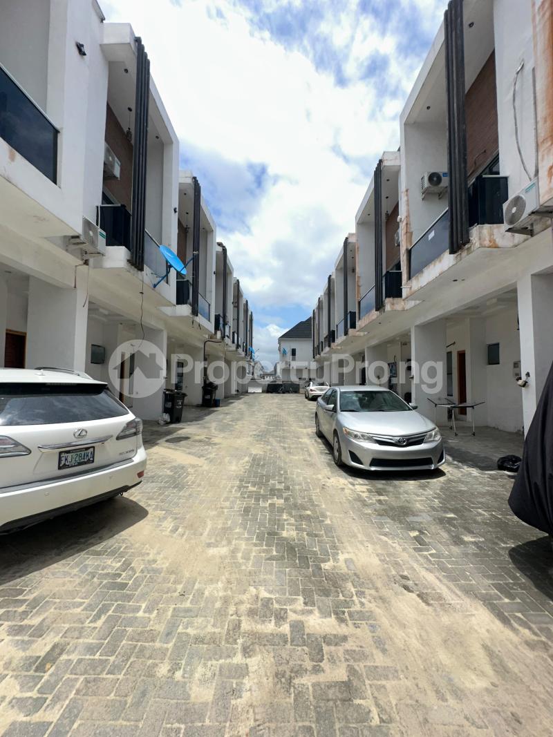 4 bedroom House for sale Ikota Lekki Lagos