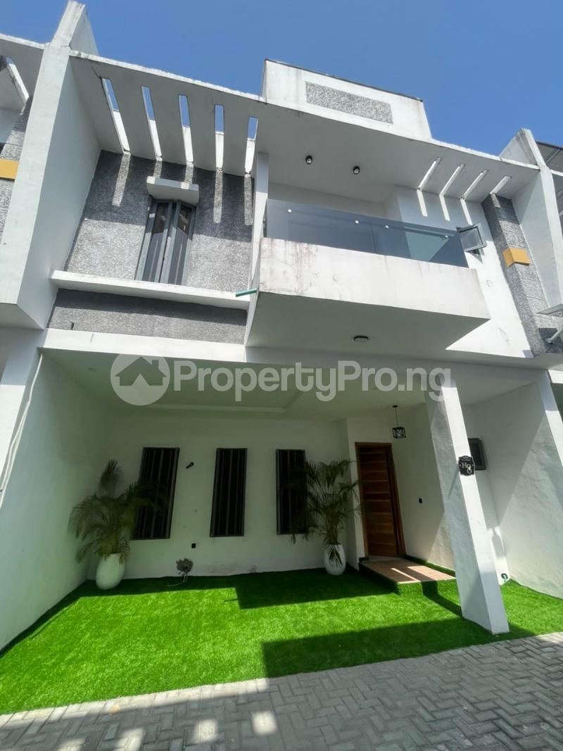 4 bedroom House for rent Mobil Road, Ikota Lekki Lagos