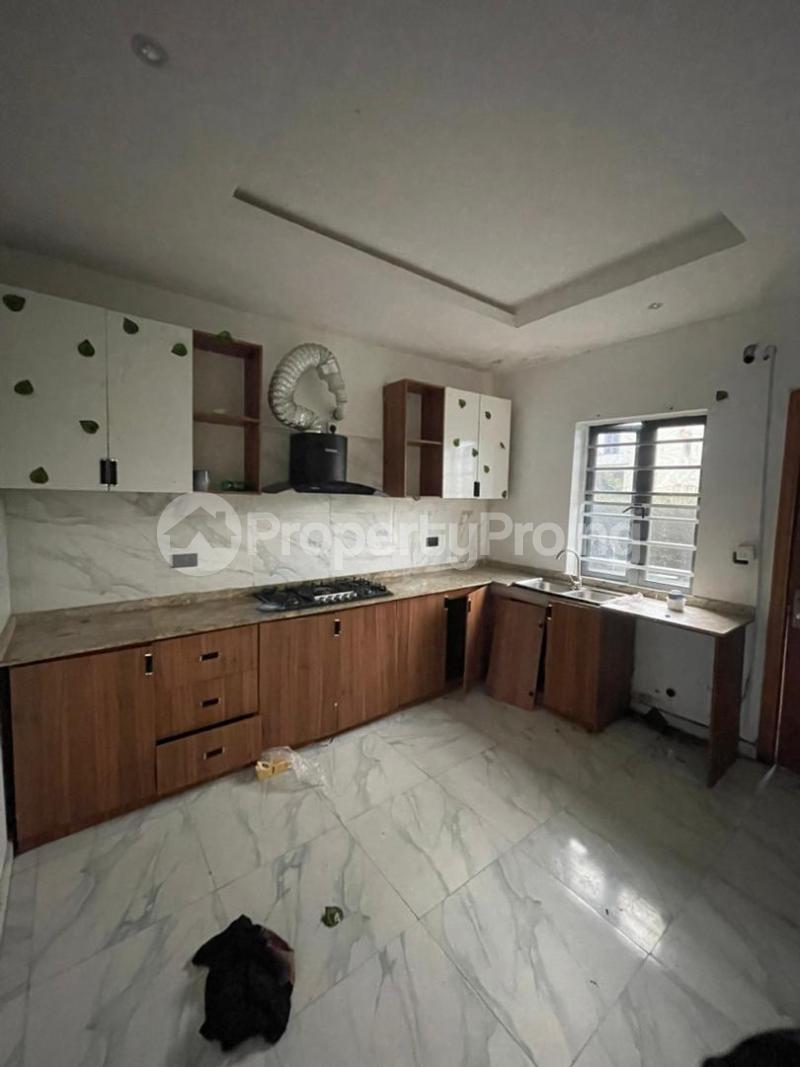 4 bedroom House for rent Before The Roundabout Orchid Lekki Lagos