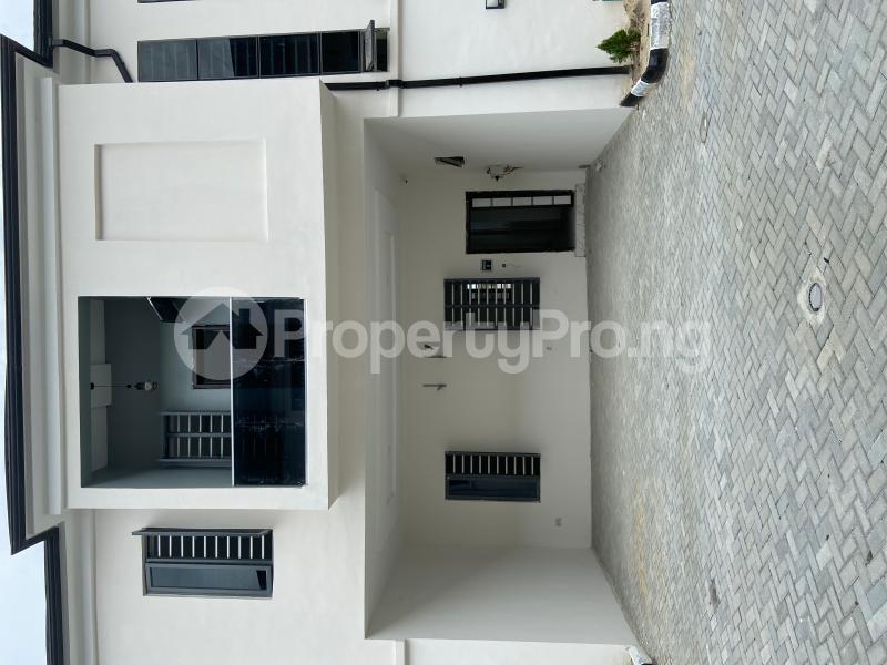 4 bedroom House for sale Off Orchid Hotel Road. chevron Lekki Lagos