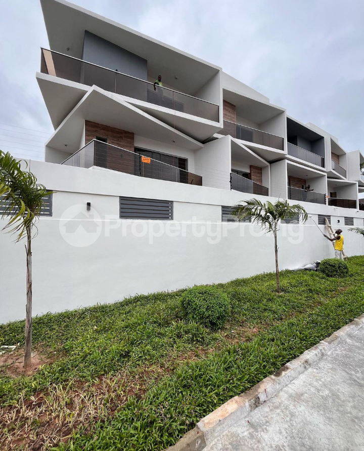 4 bedroom House for sale Phase 1, Lekki Lagos