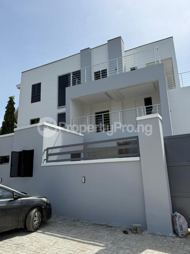 4 bedroom House for sale New Road, Opposite Chevron Lekki Lagos