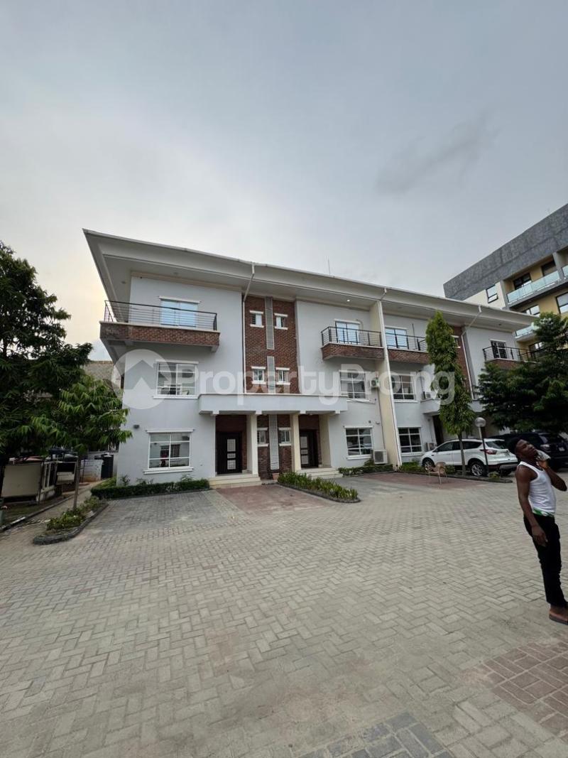 4 bedroom House for rent Ikate Lekki Lagos