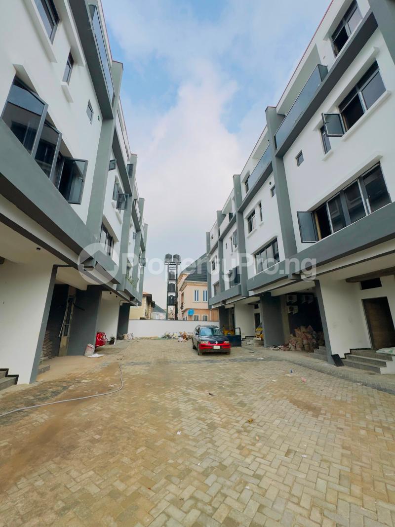 4 bedroom House for sale Gbagada Lagos
