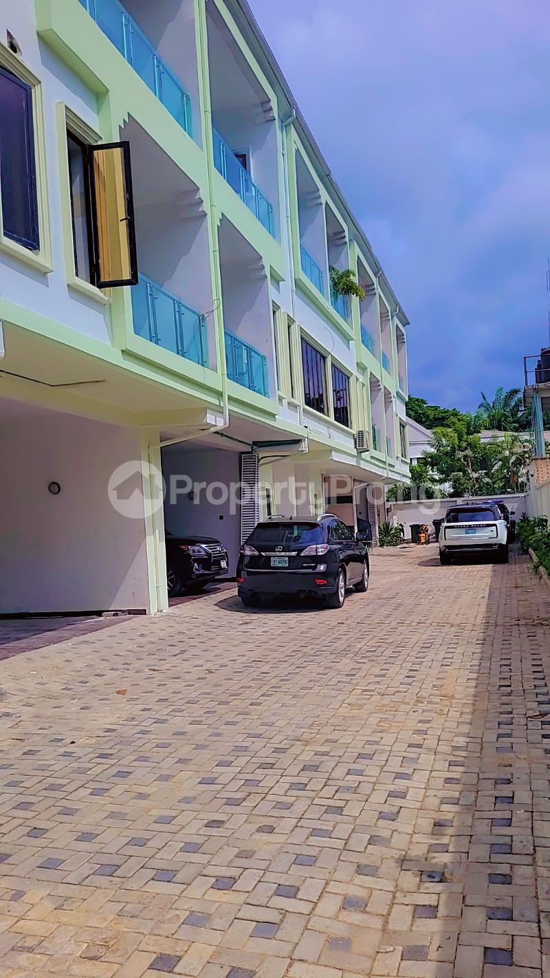 4 bedroom House for sale Ruxton Avenue Ikoyi Lagos