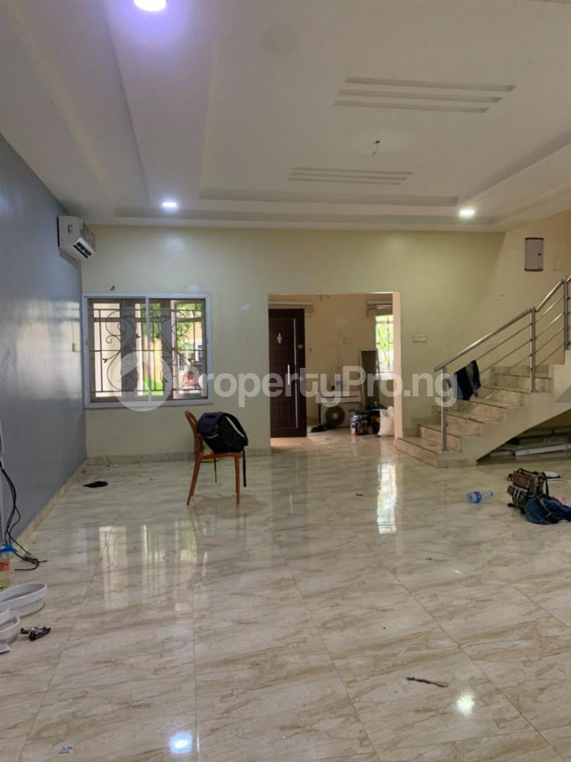 4 bedroom House for rent Jabi Airport Junction Road. Jabi Abuja
