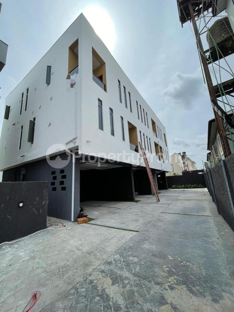 4 bedroom House for sale Osapa london Lekki Lagos