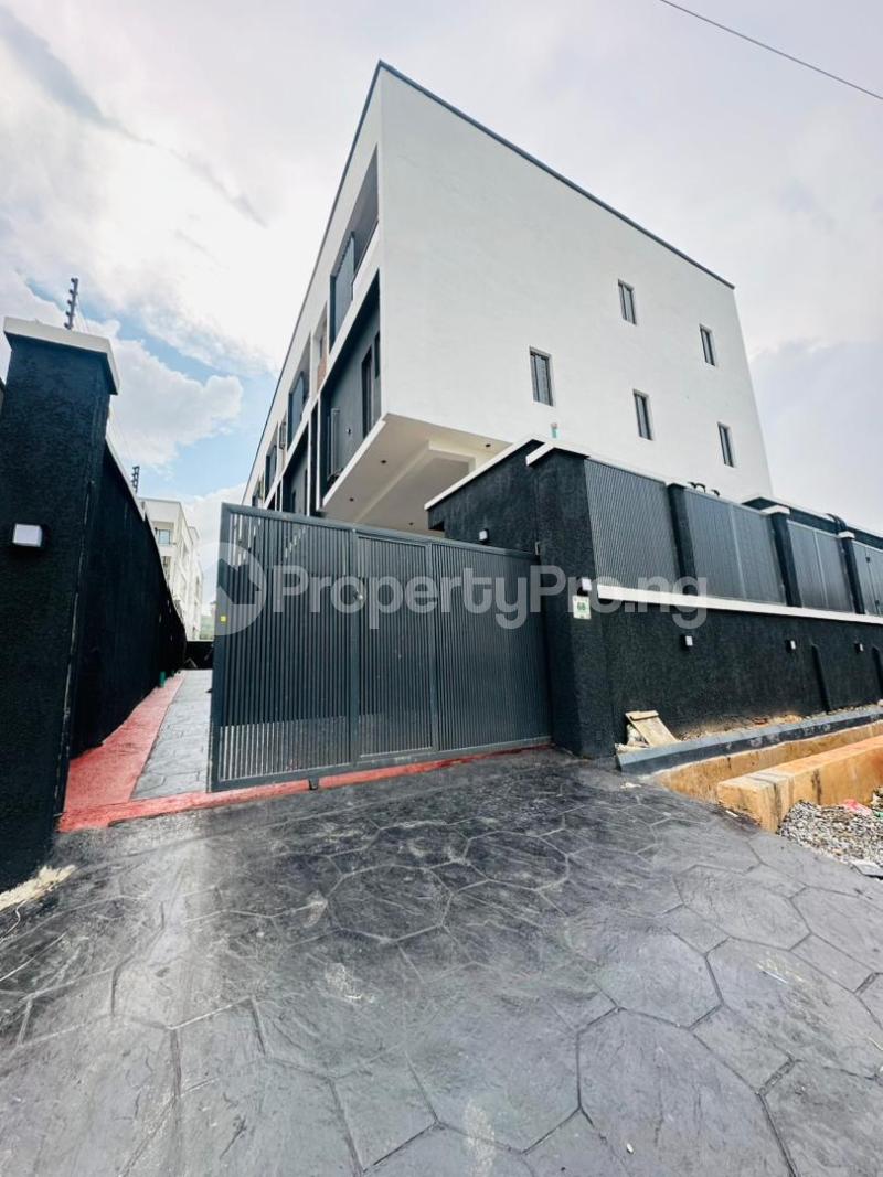 4 bedroom House for sale Maryland Lagos