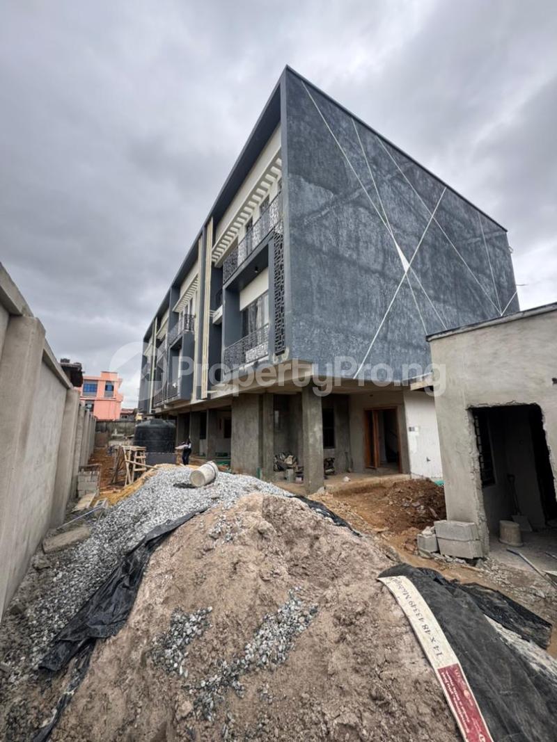 4 bedroom House for sale Ogba Lagos