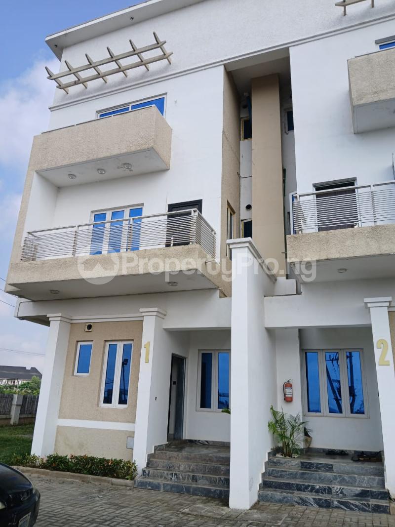 5 bedroom House for sale Gilmore, Fully Tarred Jahi Abuja