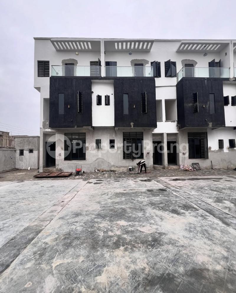 4 bedroom House for sale Lekki Lagos