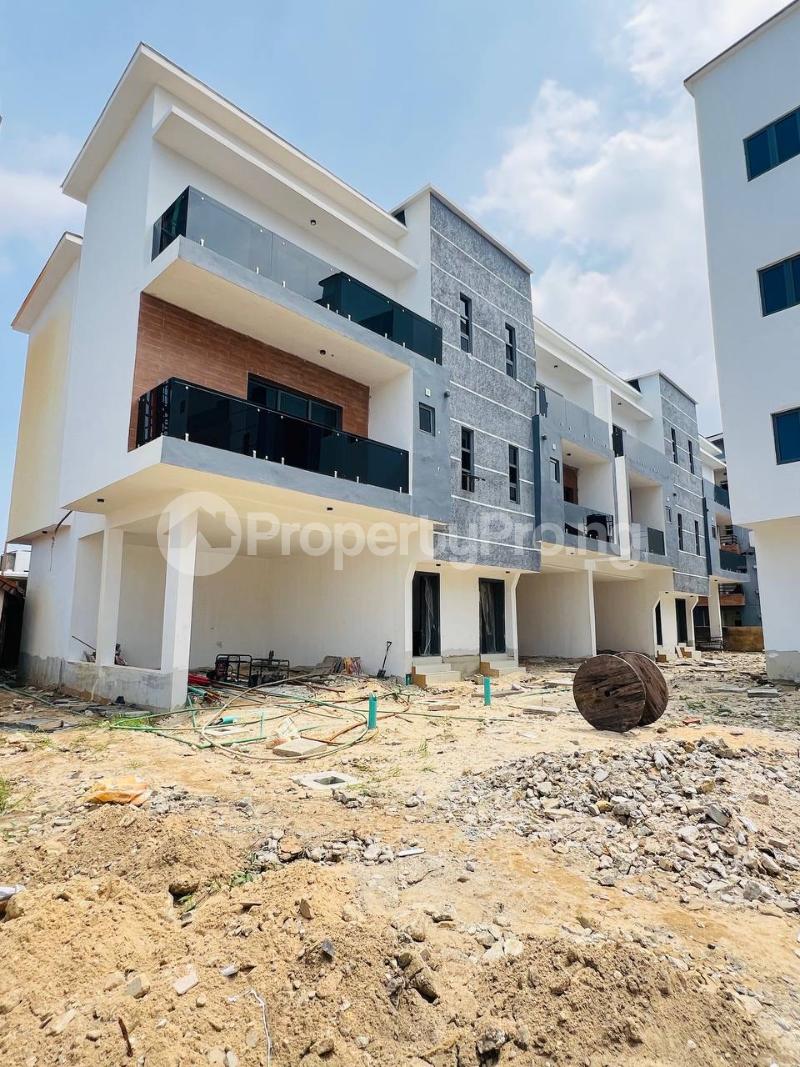 4 bedroom House for sale Ologolo Lekki Lagos