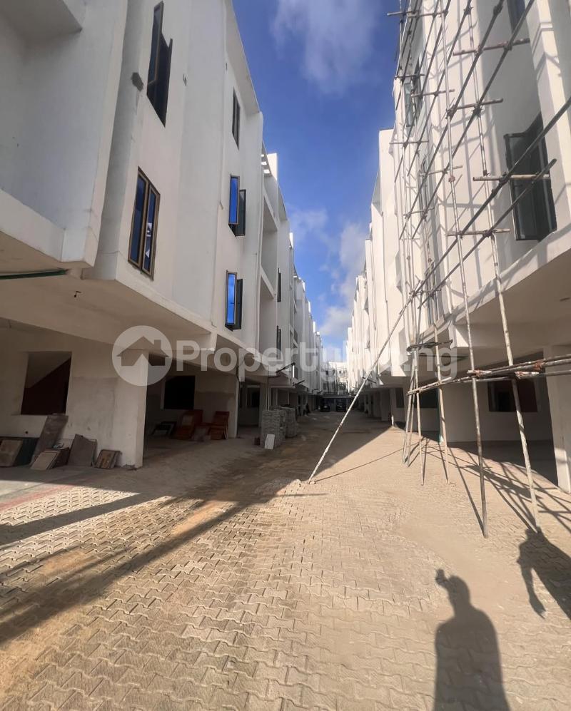 4 bedroom House for sale Alpha Beach Road Lekki Lagos