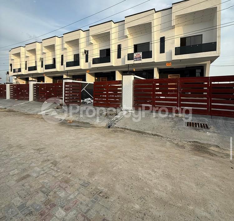 4 bedroom House for sale Ikota Lekki Lagos
