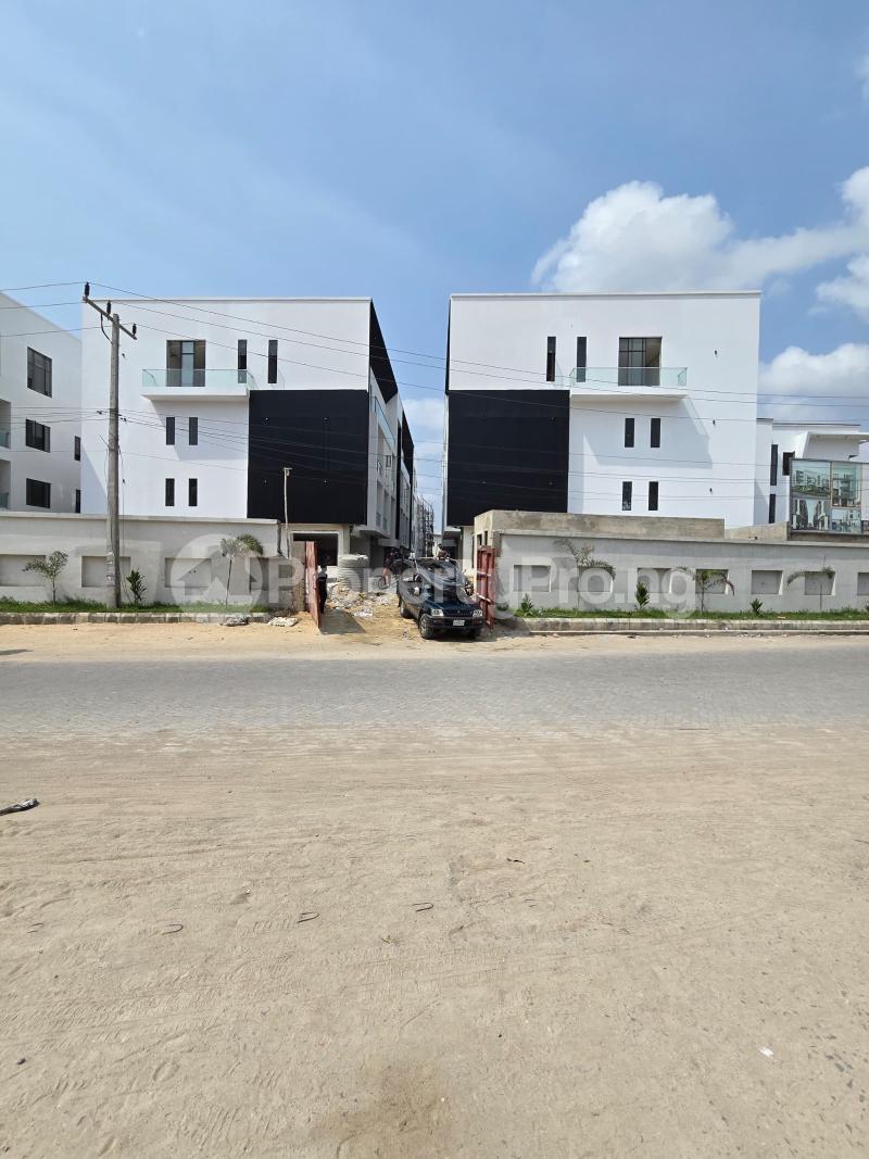 4 bedroom House for sale Lekki Lagos