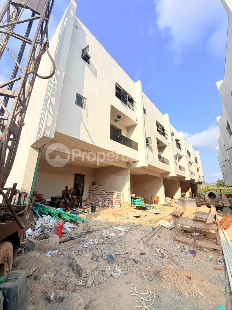 4 bedroom House for sale Surulere Lagos