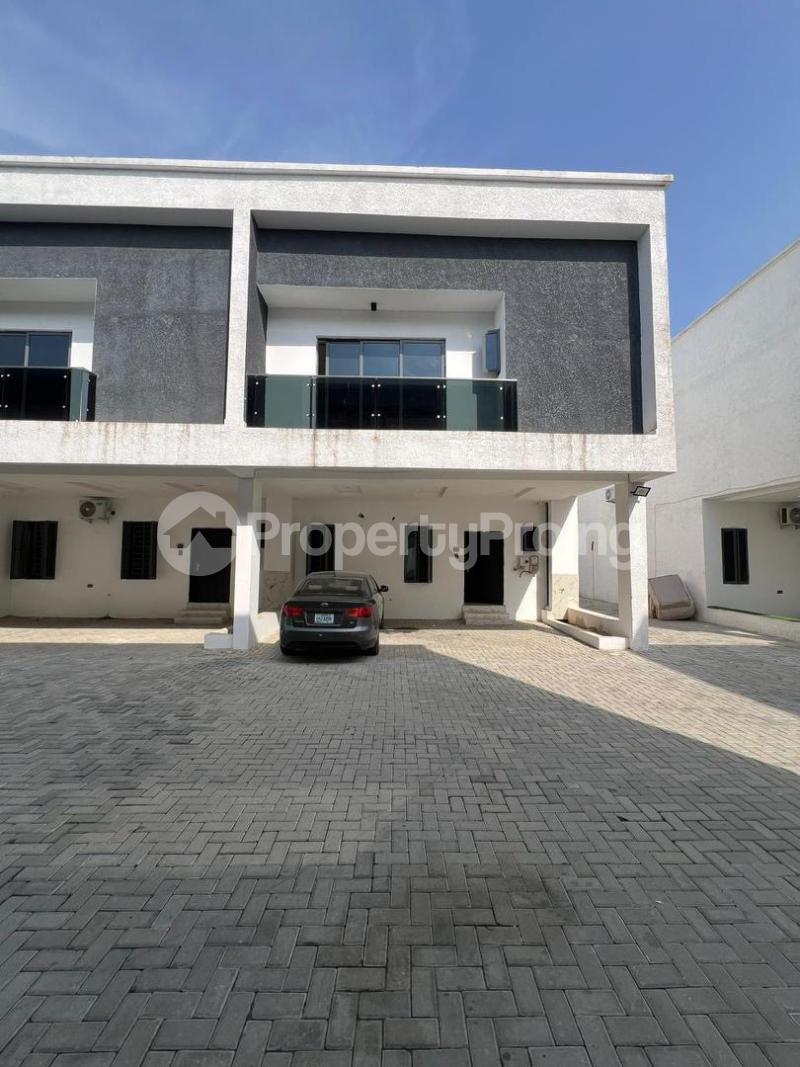 4 bedroom House for rent Mobil Road Ajah Lagos