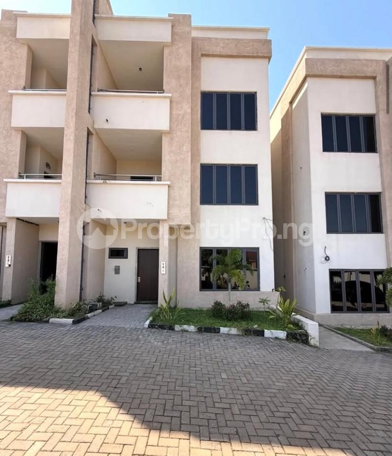 4 bedroom House for rent Life Camp Abuja