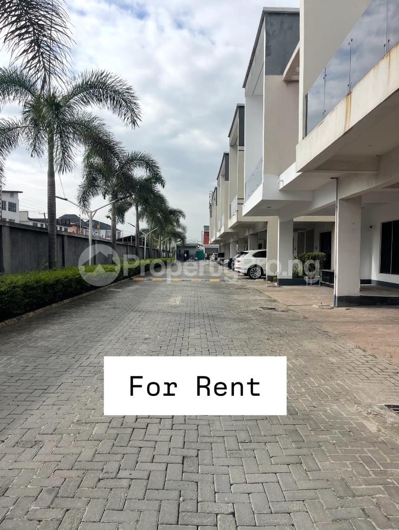 4 bedroom House for rent Ologolo Lekki Lagos