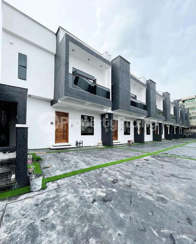 4 bedroom House for sale Second Toll Gate Lekki Lagos