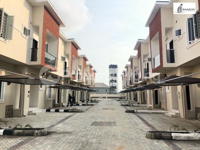 4 bedroom House for rent Orchid Road Lekki Phase 2 Lekki Lagos