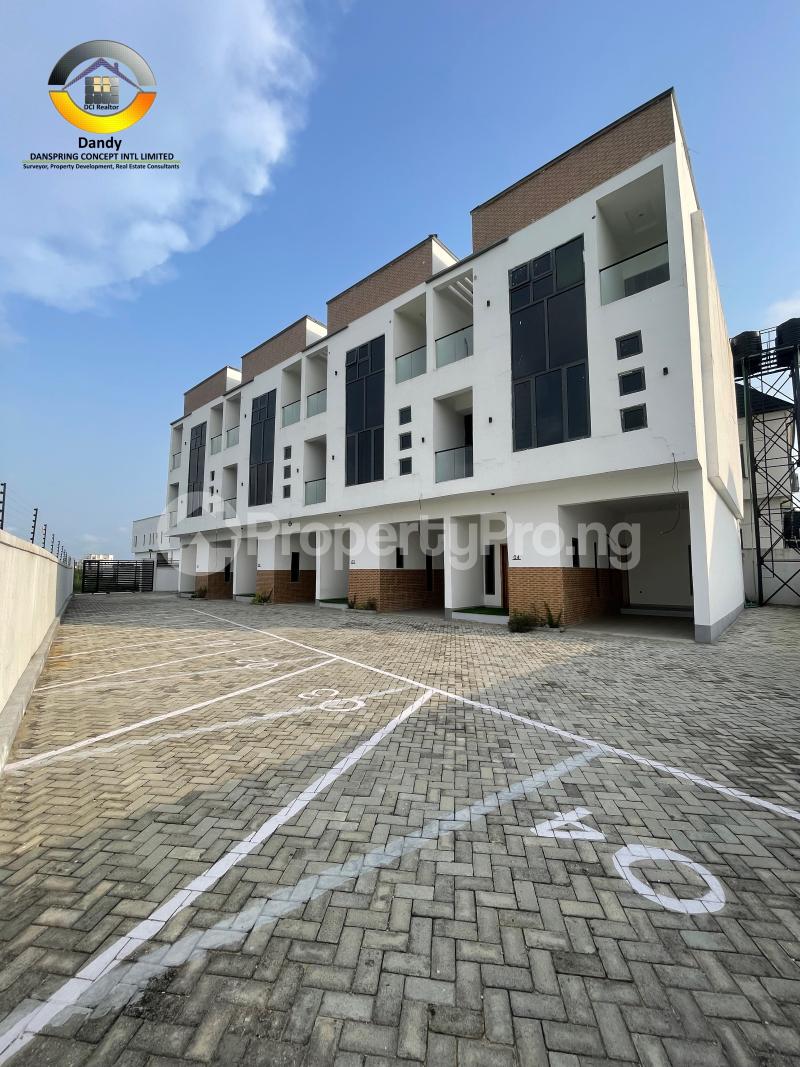 4 bedroom House for sale Chevron Lekki Lagos