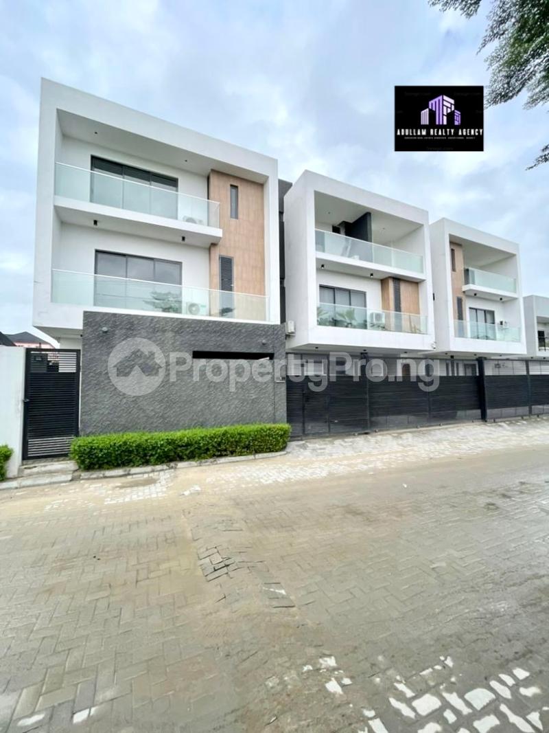 4 bedroom House for sale Lekki Lagos