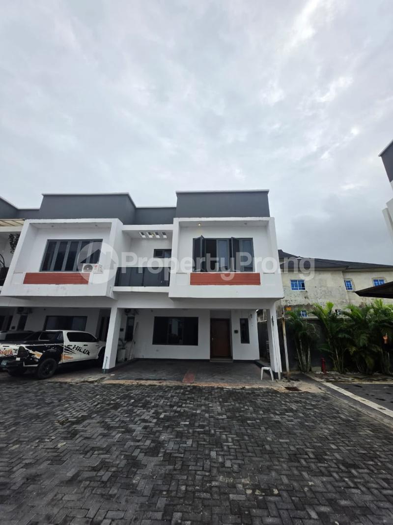 4 bedroom House for rent Ologolo Lekki Lagos