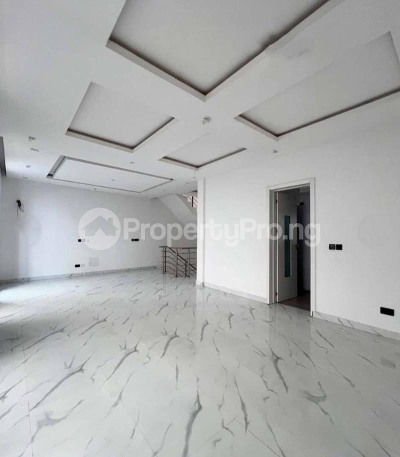 4 bedroom House for rent ONIRU Victoria Island Lagos