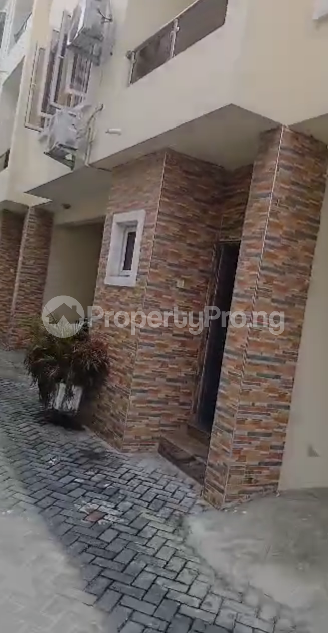 4 bedroom House for rent ONIRU Victoria Island Lagos