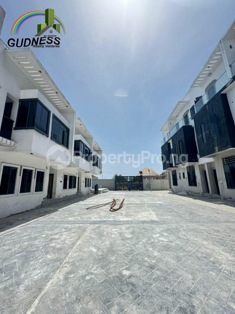 4 bedroom House for sale Orchid Lekki Lagos