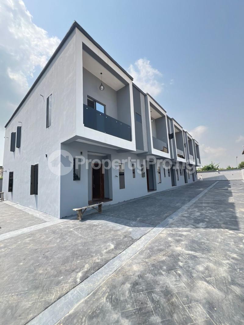4 bedroom House for sale Scheme 2 Abraham adesanya estate Ajah Lagos