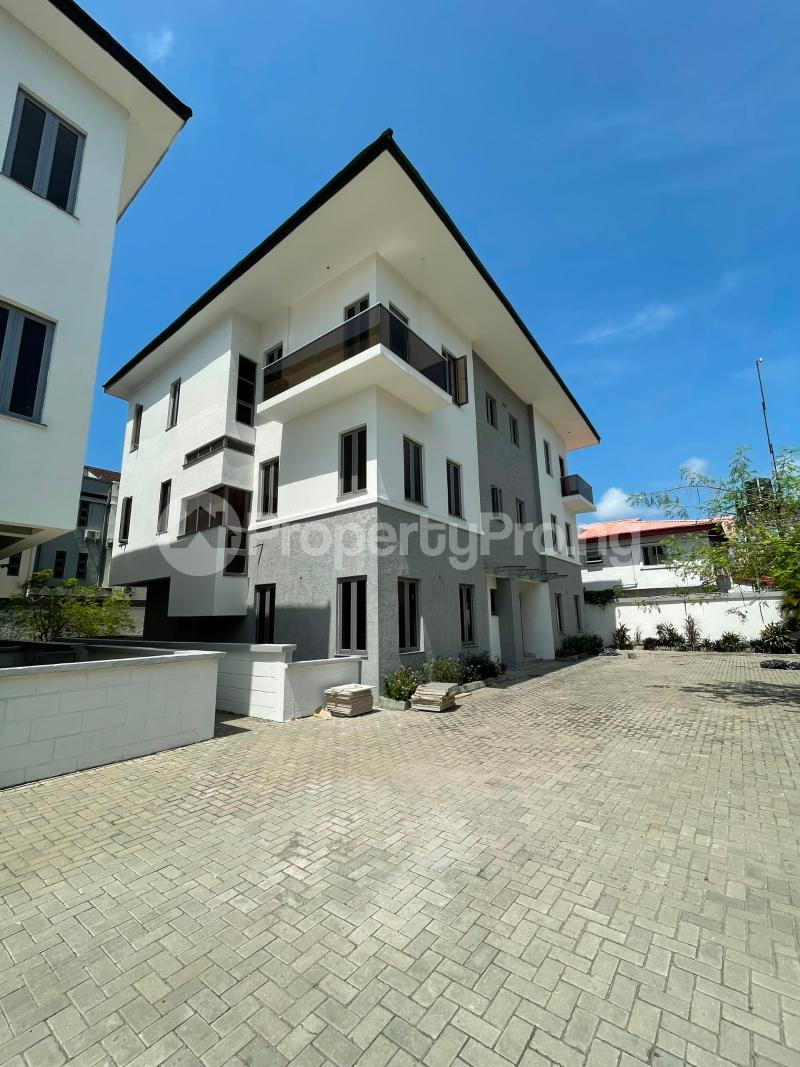 4 bedroom House for rent ONIRU Victoria Island Lagos
