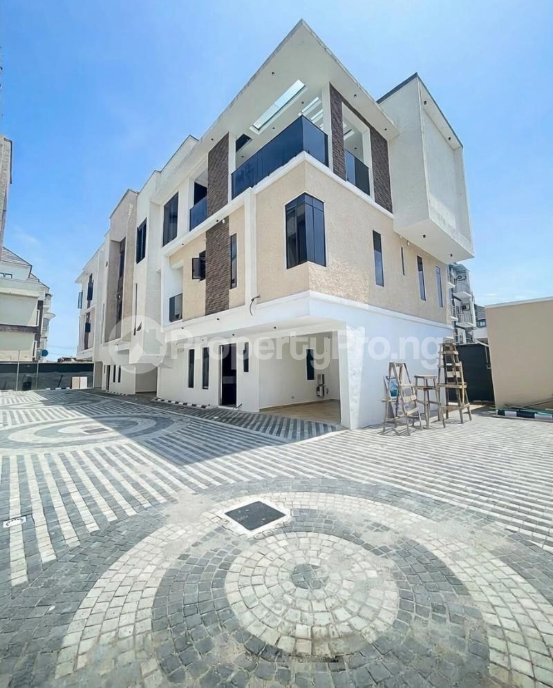 4 bedroom House for sale Lekki Lagos