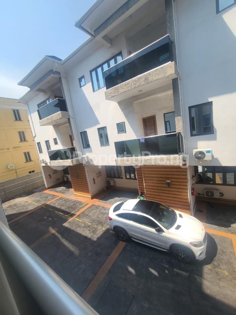 4 bedroom House for rent Platinum Way Opposite Jakande 1st Gate Ikate Lekki Lagos