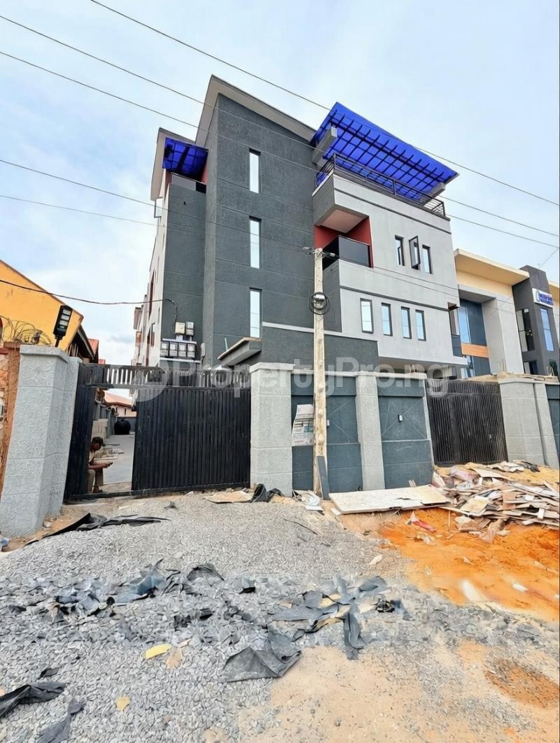 4 bedroom House for sale Surulere Lagos