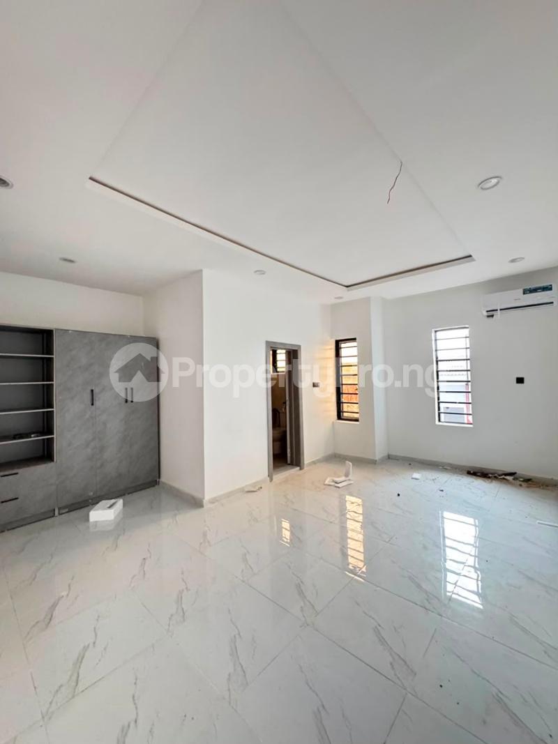 4 bedroom House for sale Gbagada Lagos