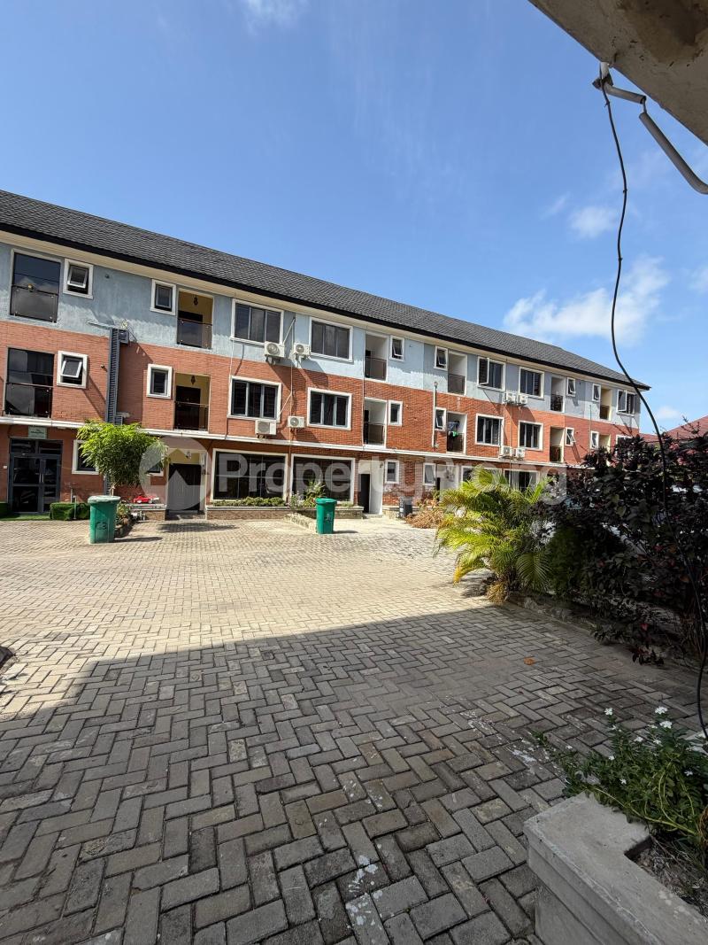 4 bedroom House for rent Osapa london Lekki Lagos