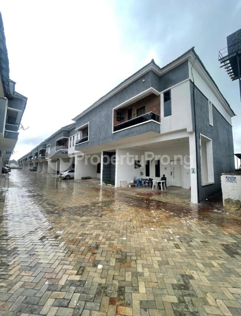 4 bedroom House for sale Orchid Lekki Lagos. orchid Lekki Lagos