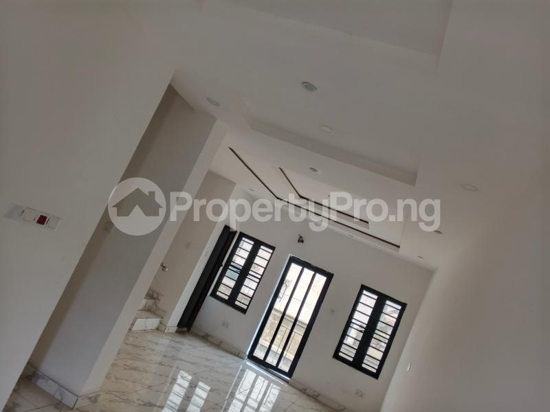 4 bedroom House for sale After Pepperoni Off Lekki-Epe Expressway Ajah Lagos