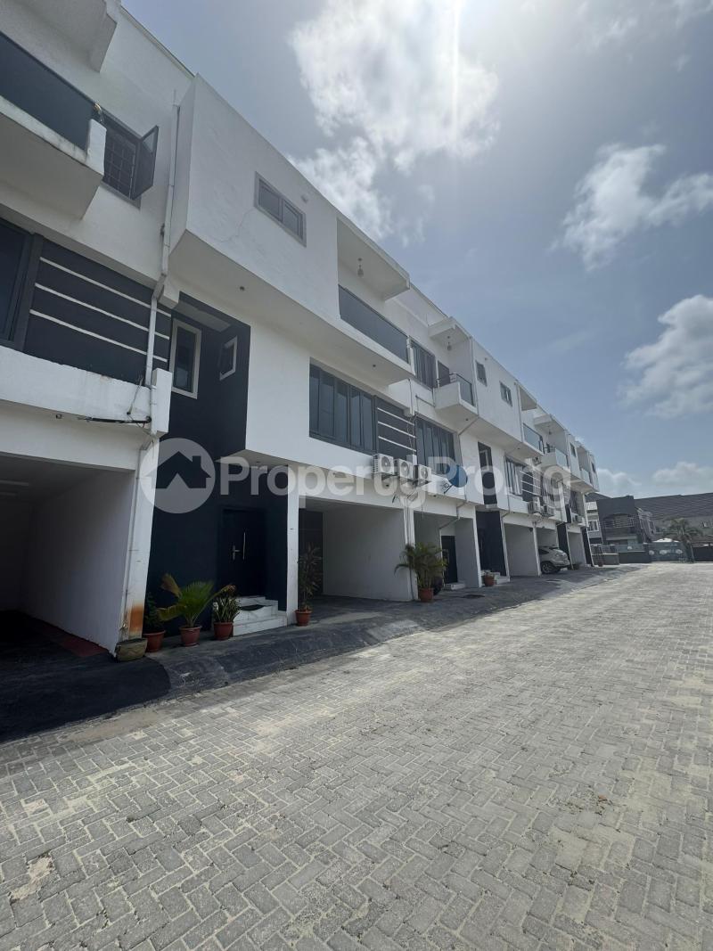 4 bedroom House for rent Ikota Lekki Lagos