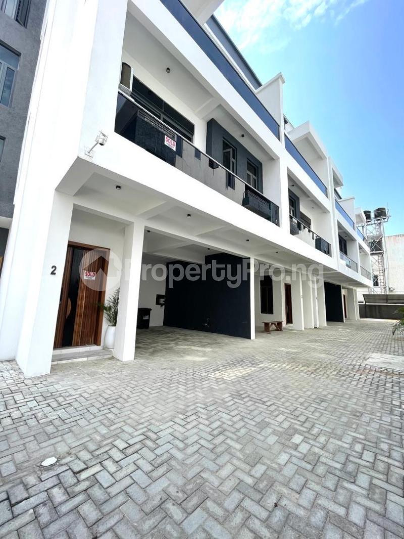 4 bedroom House for sale Ologolo Lekki Lagos