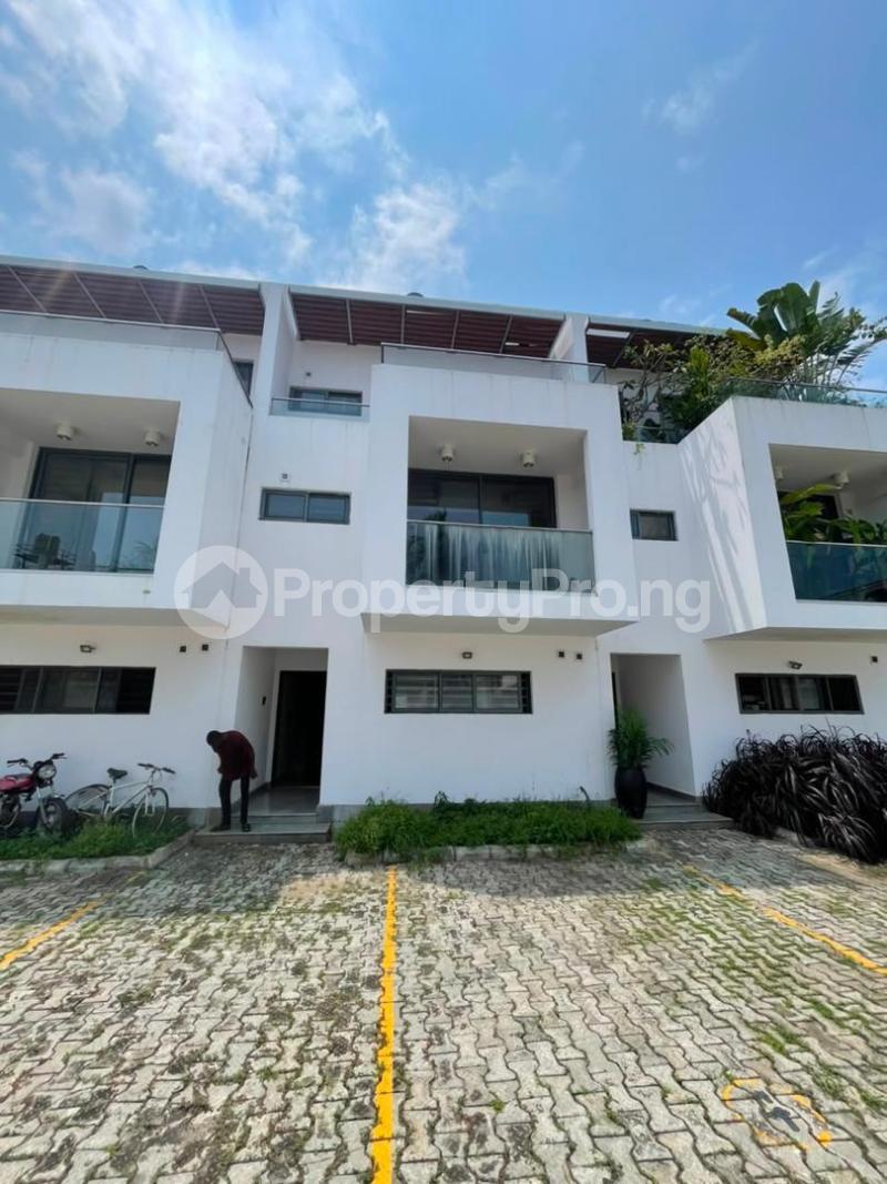 4 bedroom House for rent Chevron Lekki Lagos