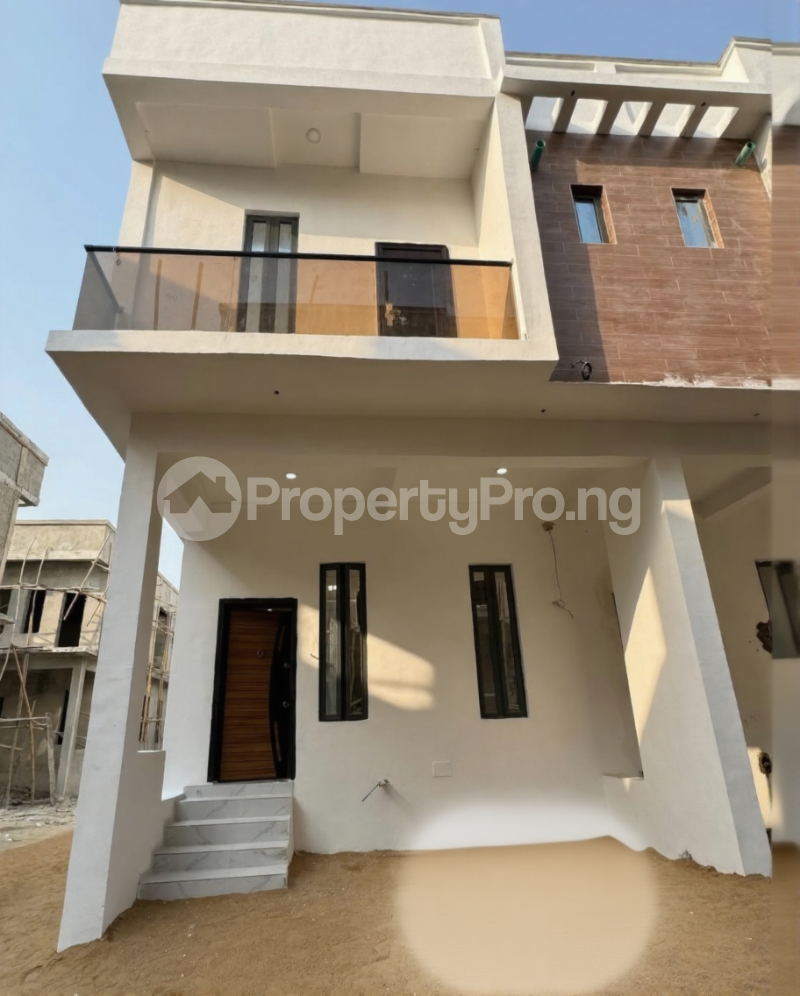 4 bedroom House for sale General Paints, Before Lagos Business School, Abraham Adesanya Ajah Lagos