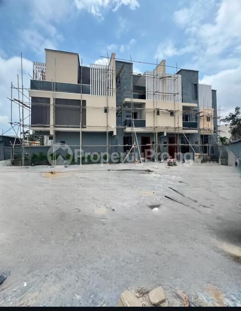 4 bedroom House for sale Surulere Adelabu Surulere Lagos